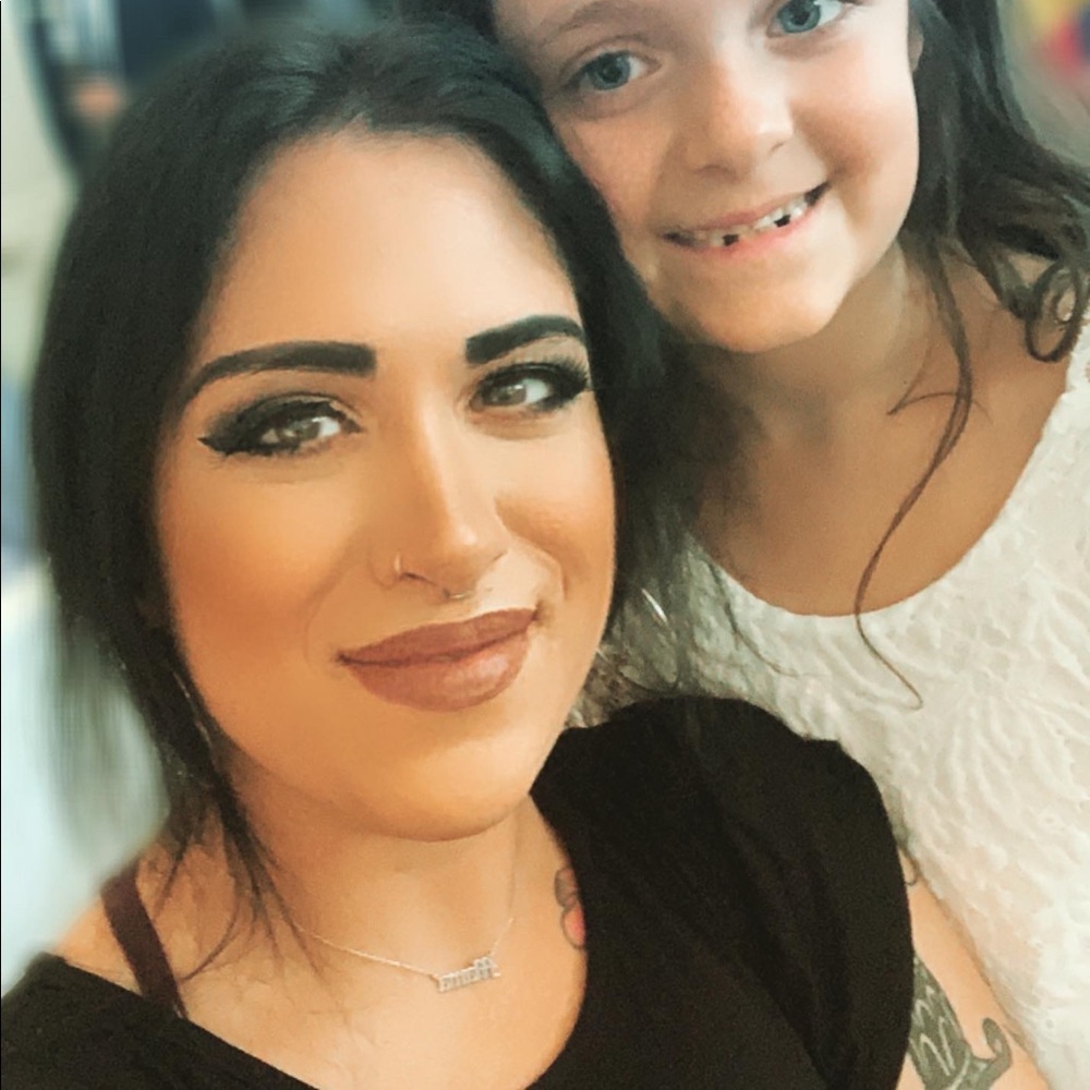 Meet your Posher, Haley